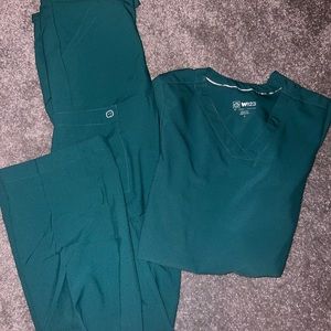 Wonderwink green scrubs